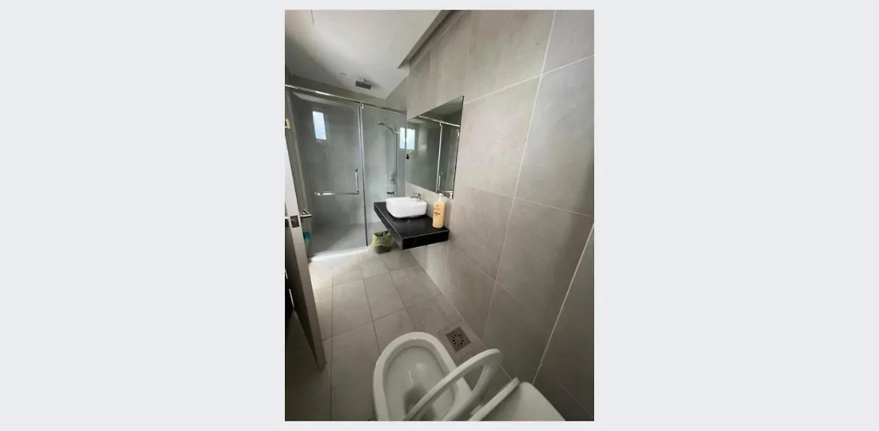 Nilam 2 Aru Suites 3Br Nilam Residence Infinity Pool كوتا كينابالو