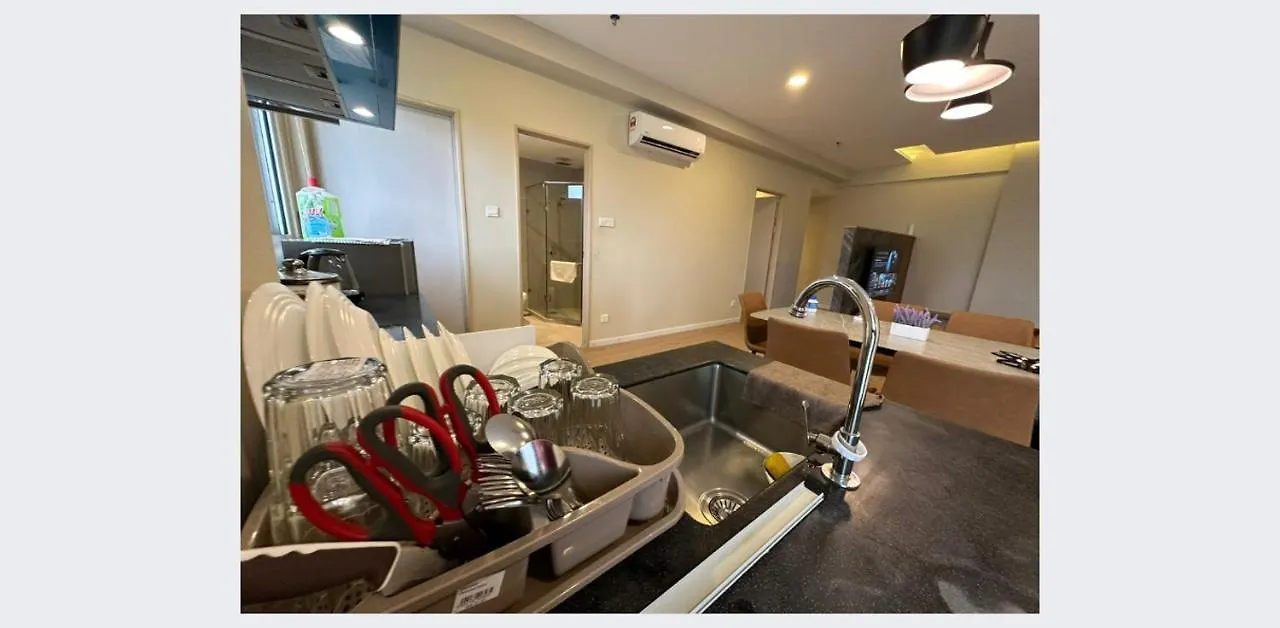 شقة Nilam 2 Aru Suites 3Br Nilam Residence Infinity Pool كوتا كينابالو